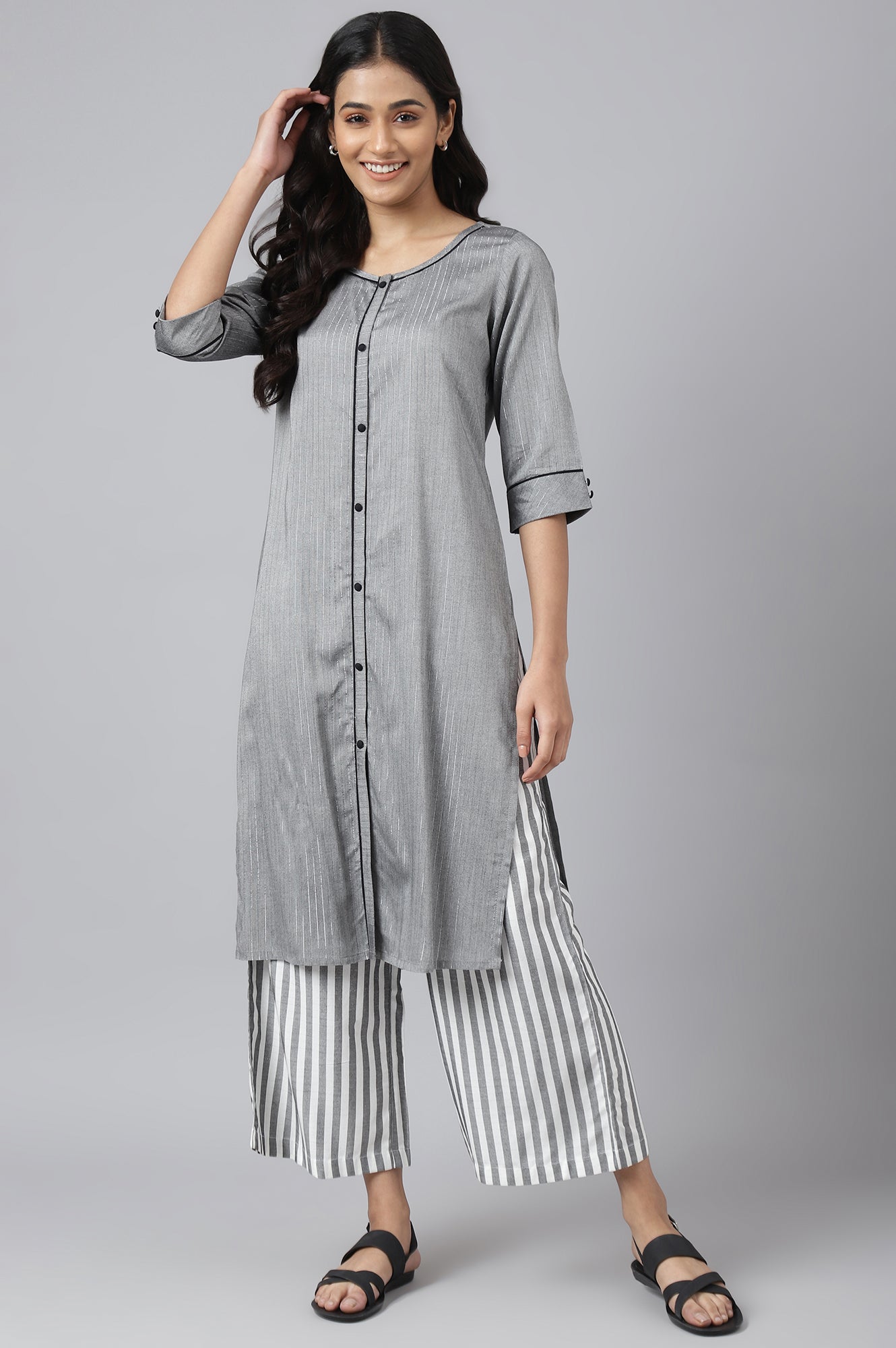 Buy Grey Solid kurta and Straight Culottes Aurelia Set Online for