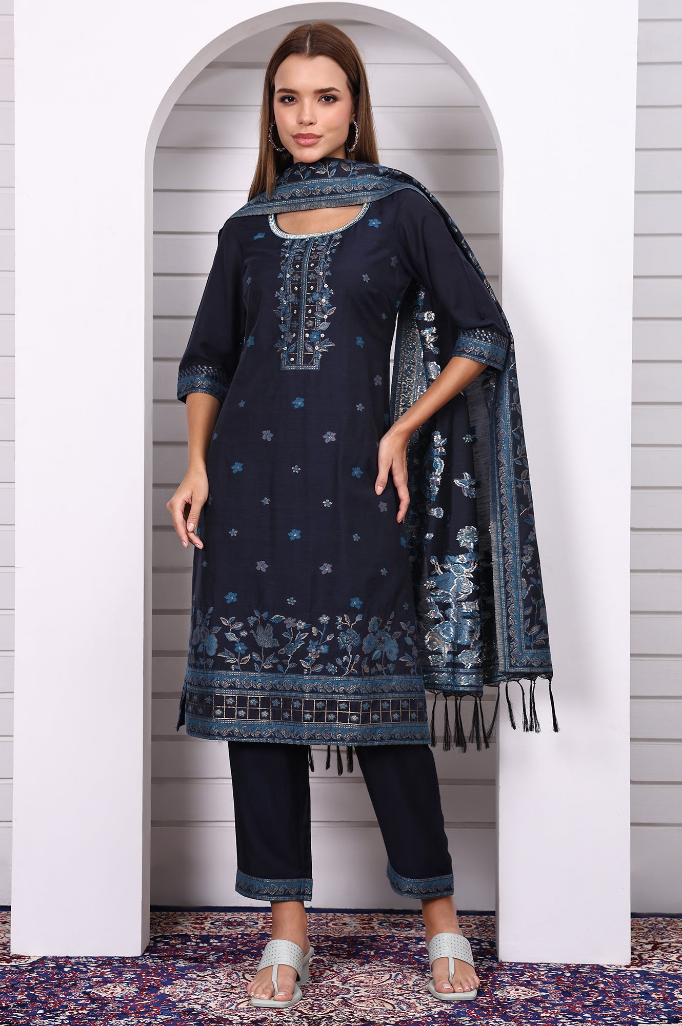 Women Blue Ethnic Printed Straight Kurta With Trouser And Dupatta main image 0