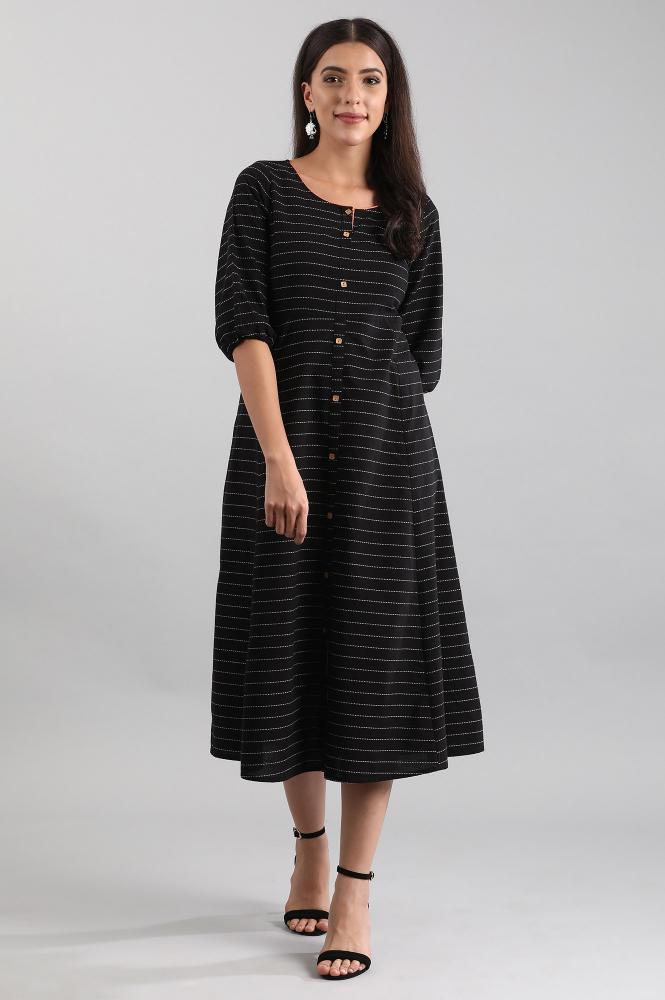 Black Round Neck Yarn-dyed Dress-3