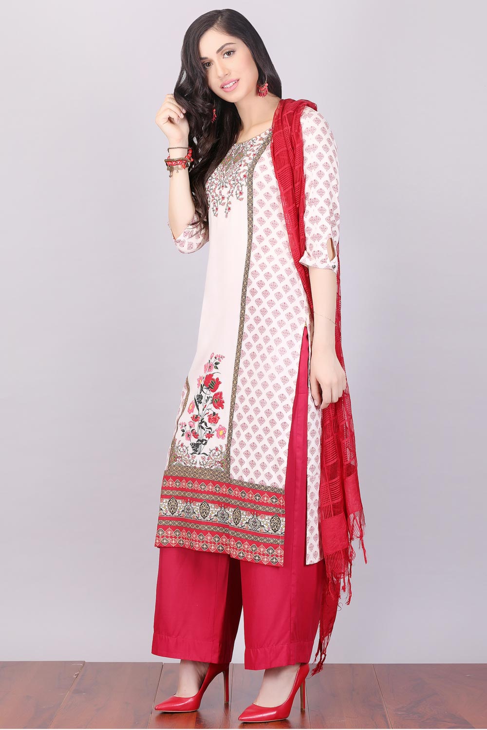 Red Round Neck 3/4 Sleeve kurta