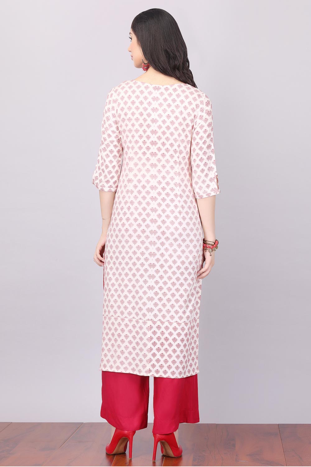 Red Round Neck 3/4 Sleeve kurta