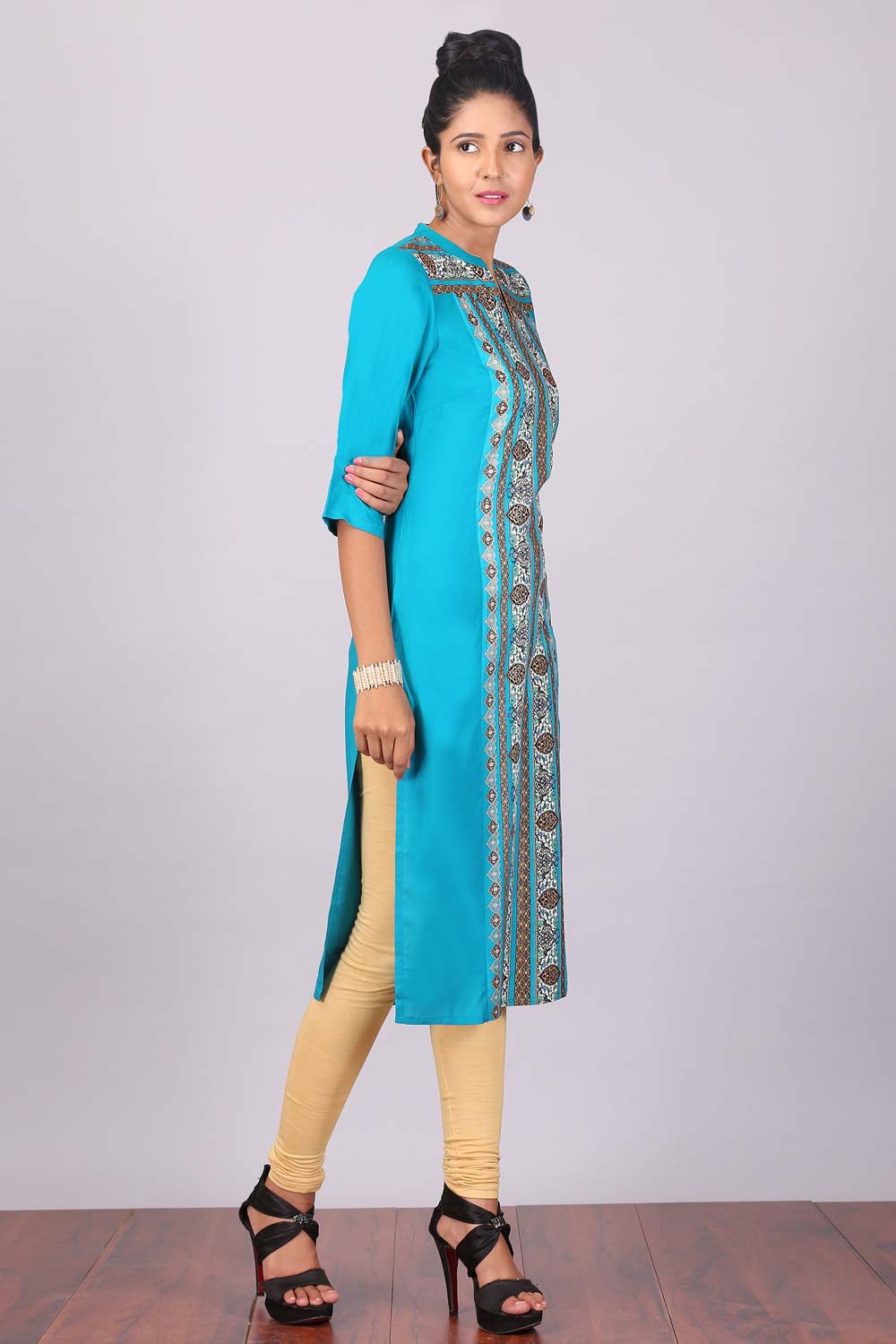 Blue Printed Mandarin Neck kurta