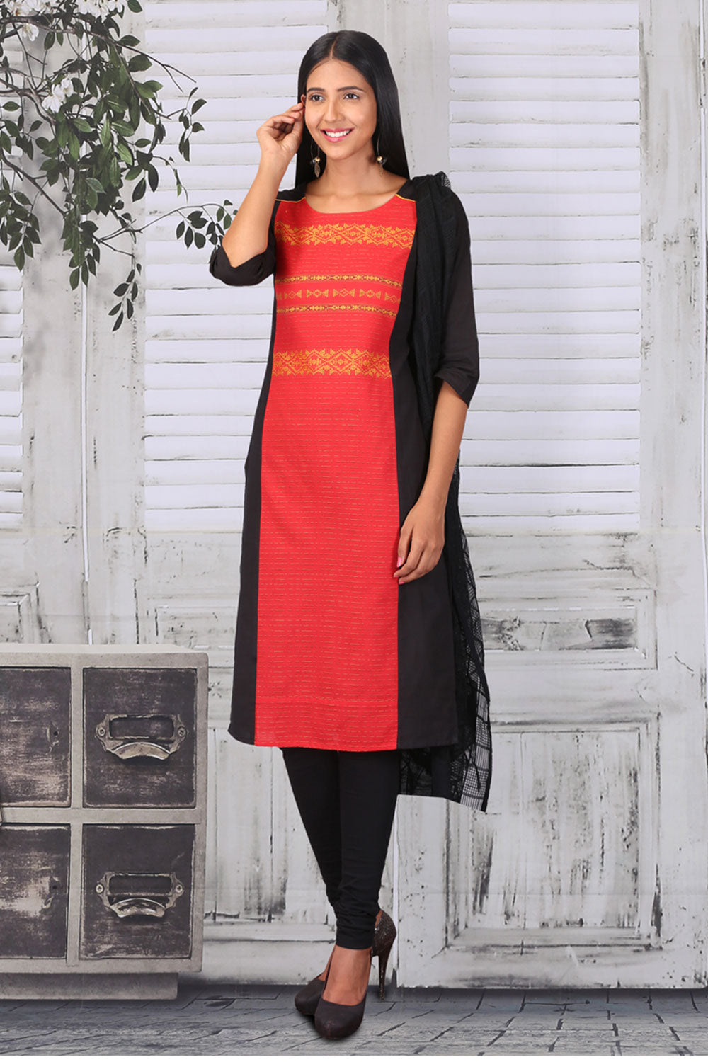 Black 3/4 Sleeve Round Neck kurta