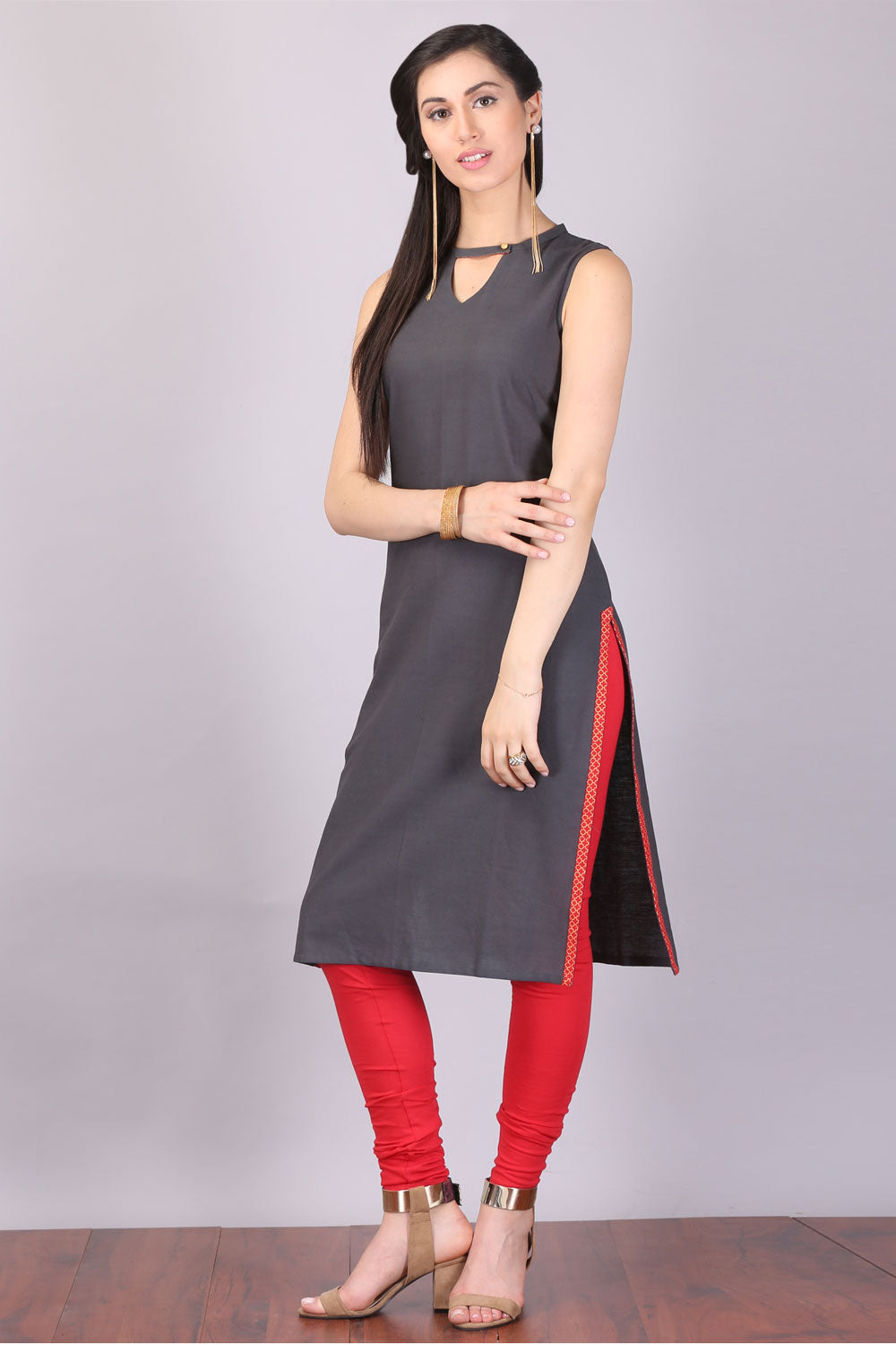 Grey Solid Sleeveless kurta