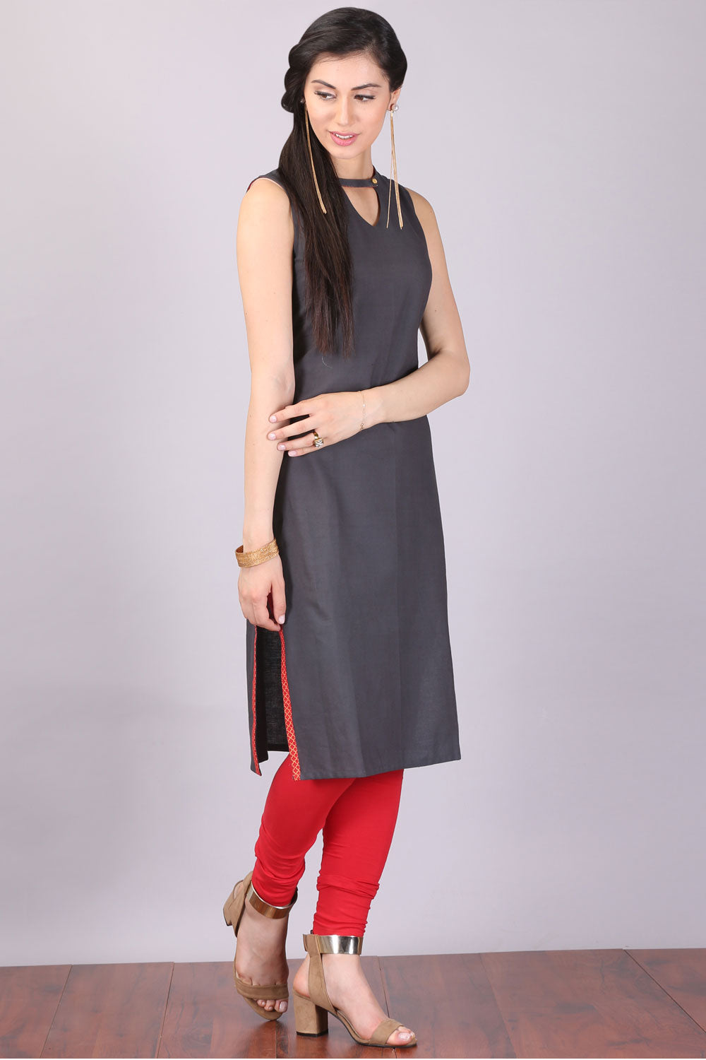 Grey Solid Sleeveless kurta