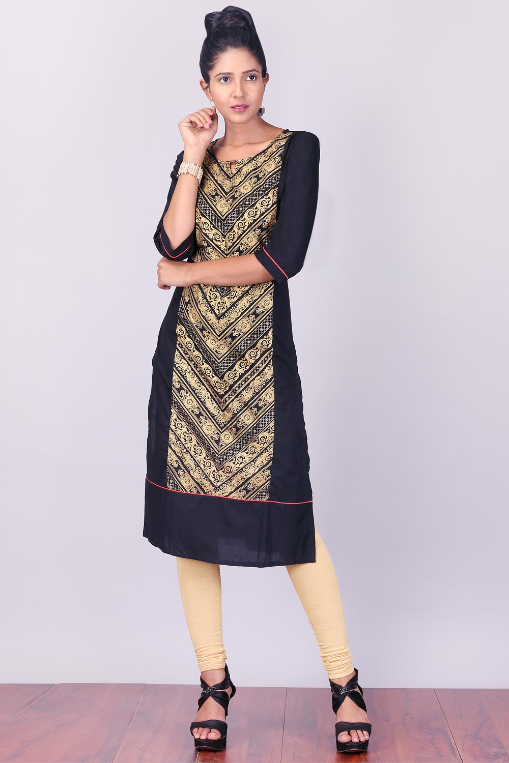 Black Round Neck 3/4 Sleeve kurta