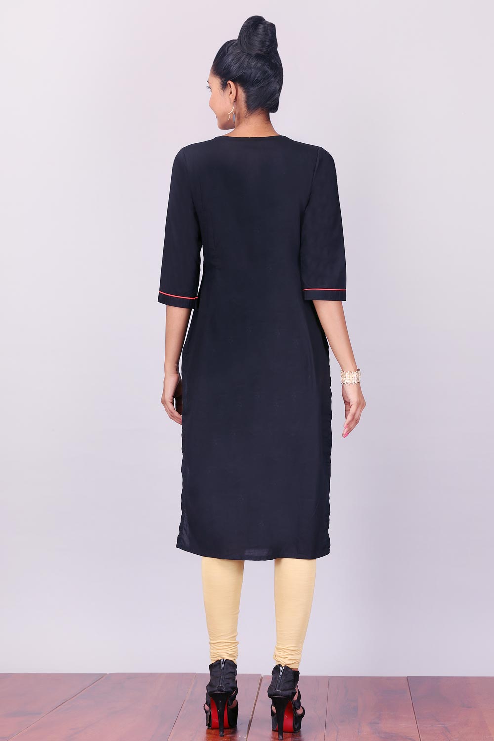 Black Round Neck 3/4 Sleeve kurta