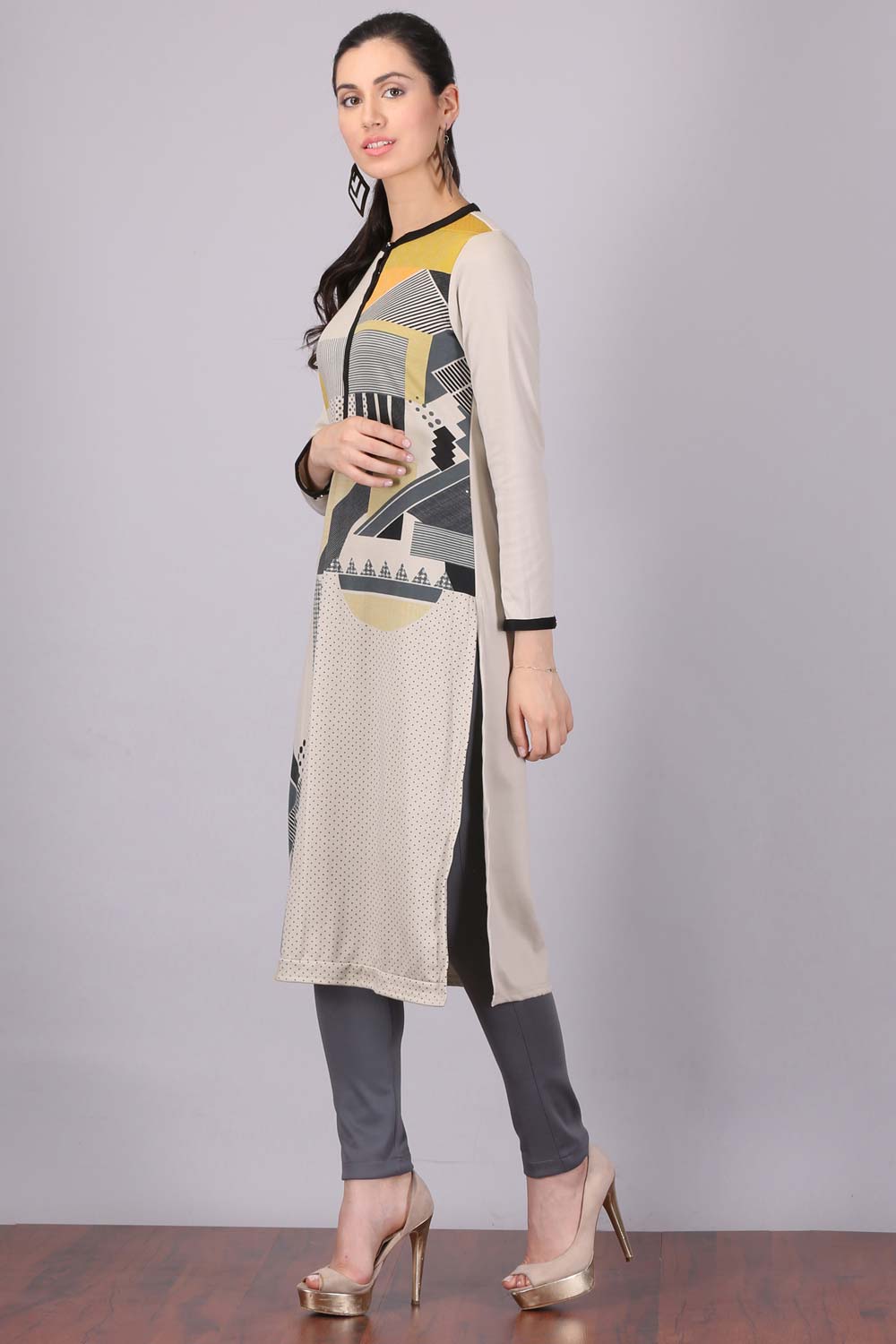 Beige Printed Mandarin Neck kurta