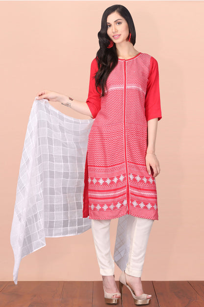 Red 3/4 Sleeve Round Neck kurta