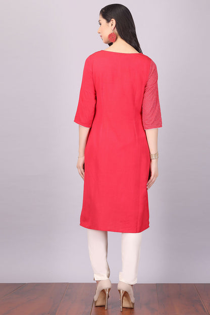 Red 3/4 Sleeve Round Neck kurta