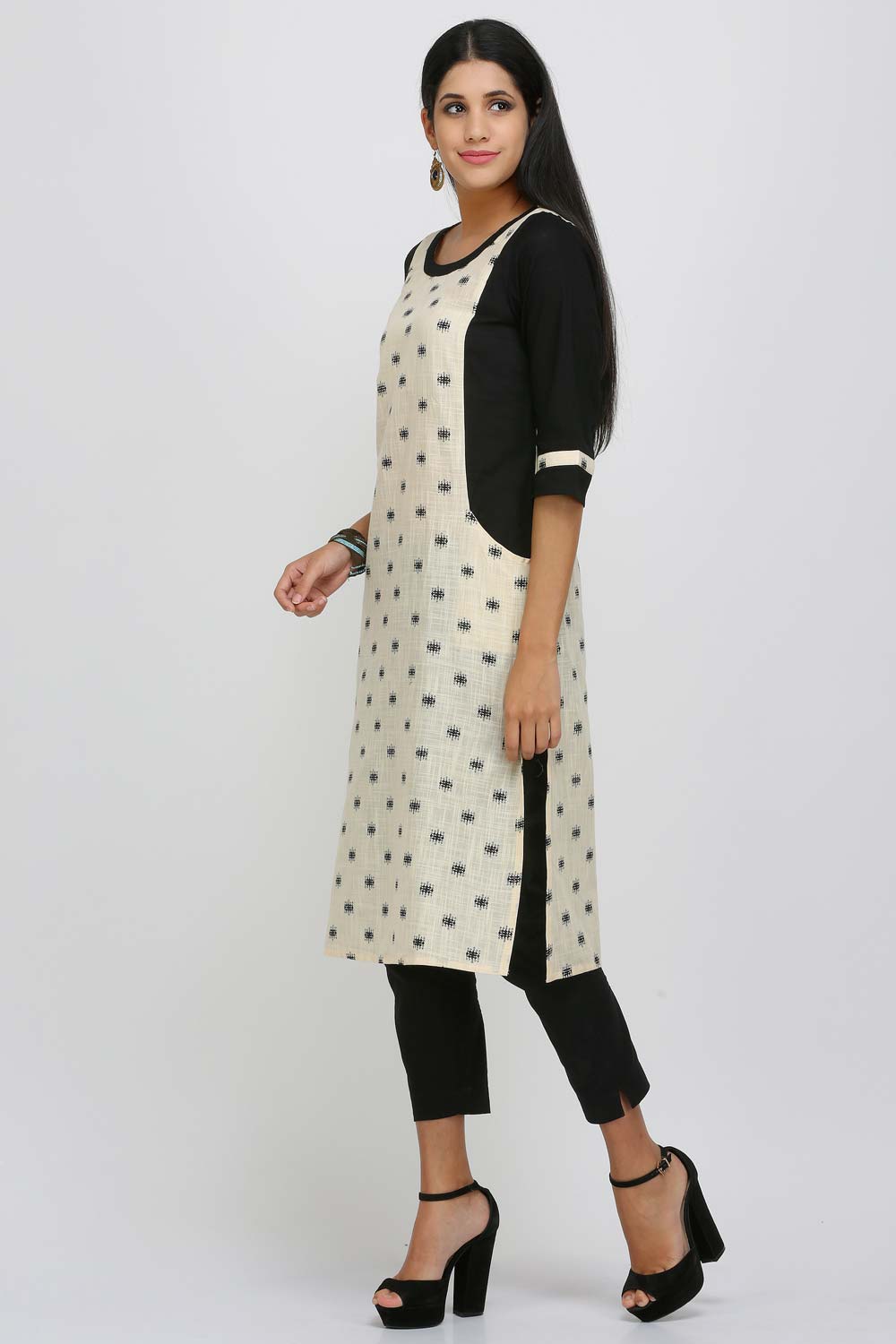 White &amp; Black Printed kurta