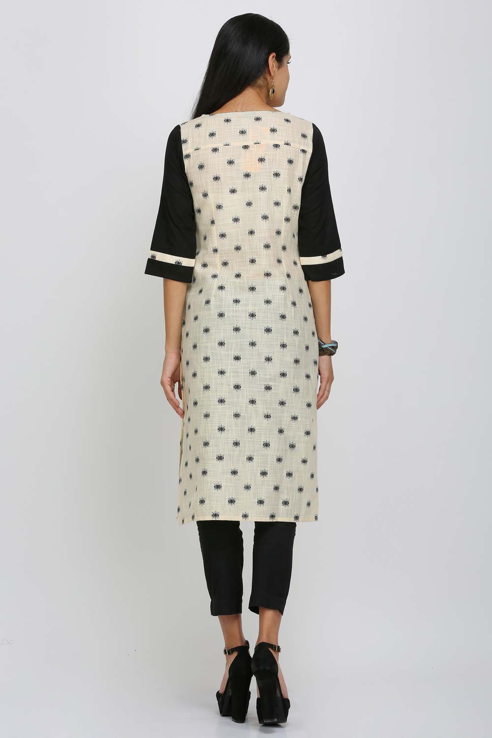 White &amp; Black Printed kurta