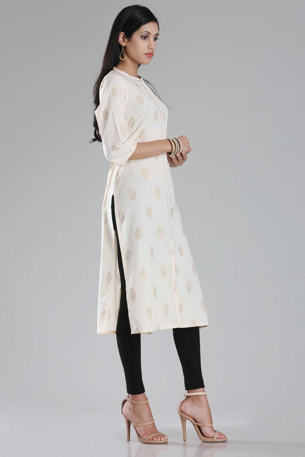 White Printed Mandarin Neck kurta