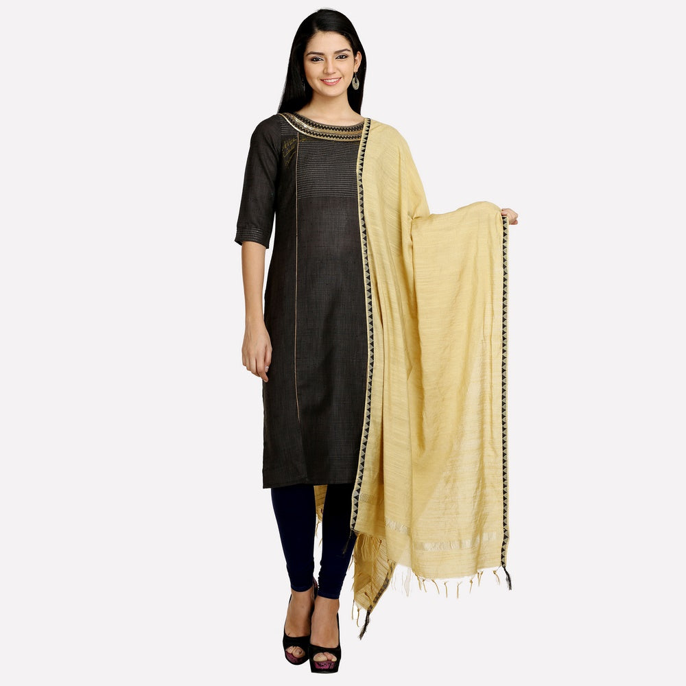 Black Solid Round Neck 3/4 Sleeves kurta Set