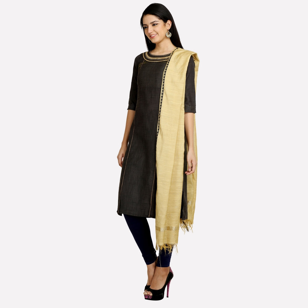 Black Solid Round Neck 3/4 Sleeves kurta Set