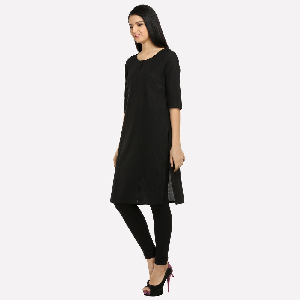 Black Round Neck Pintuck kurta