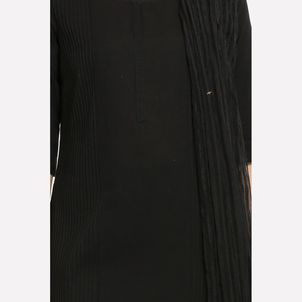 Black Round Neck Pintuck kurta