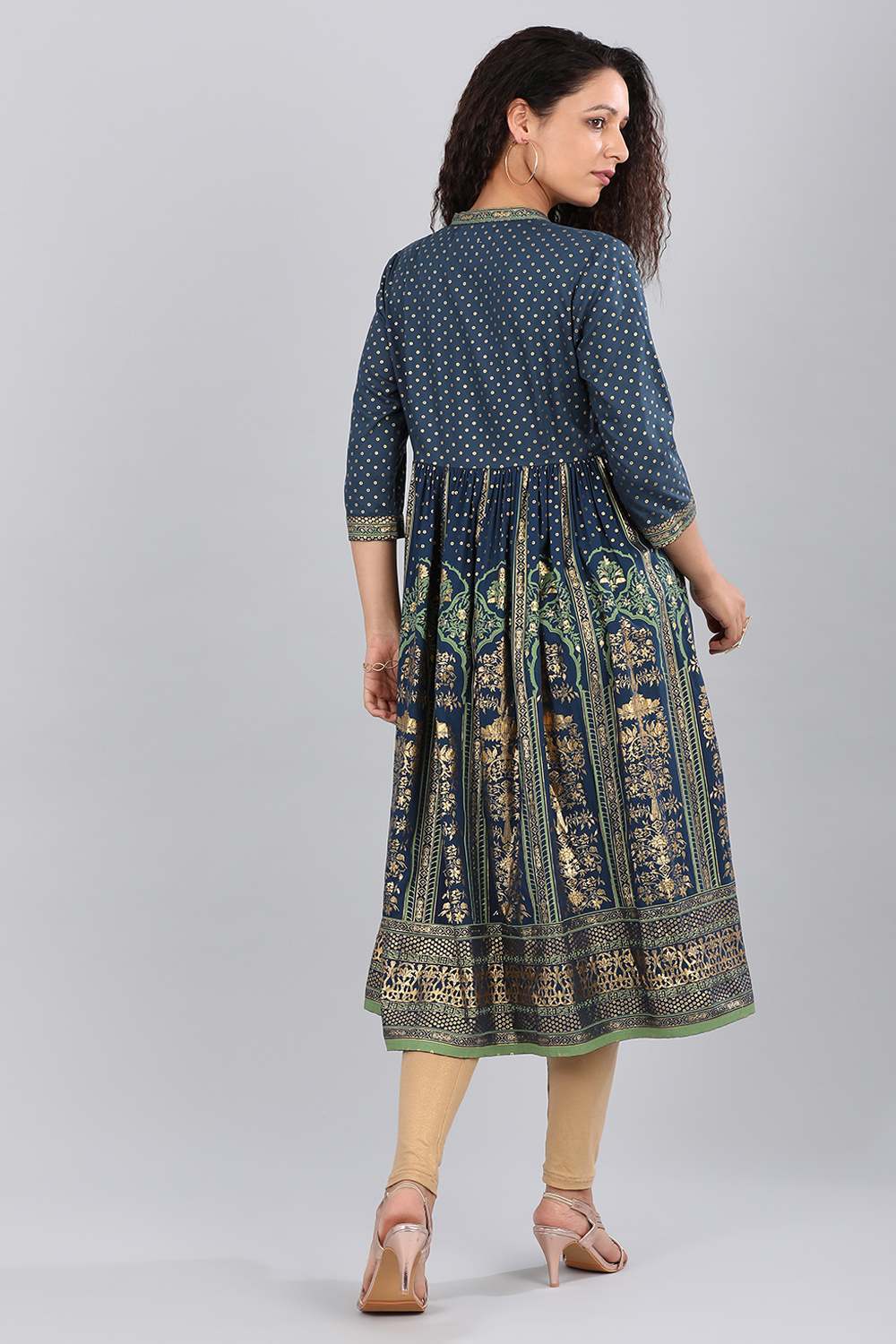 Blue Mandarin Neck Embellished kurta