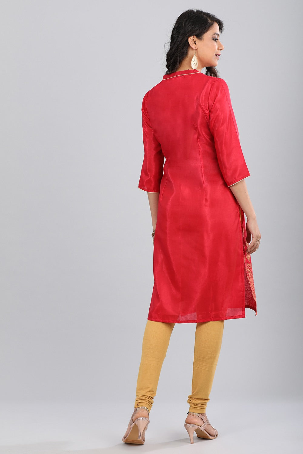 Red kurta