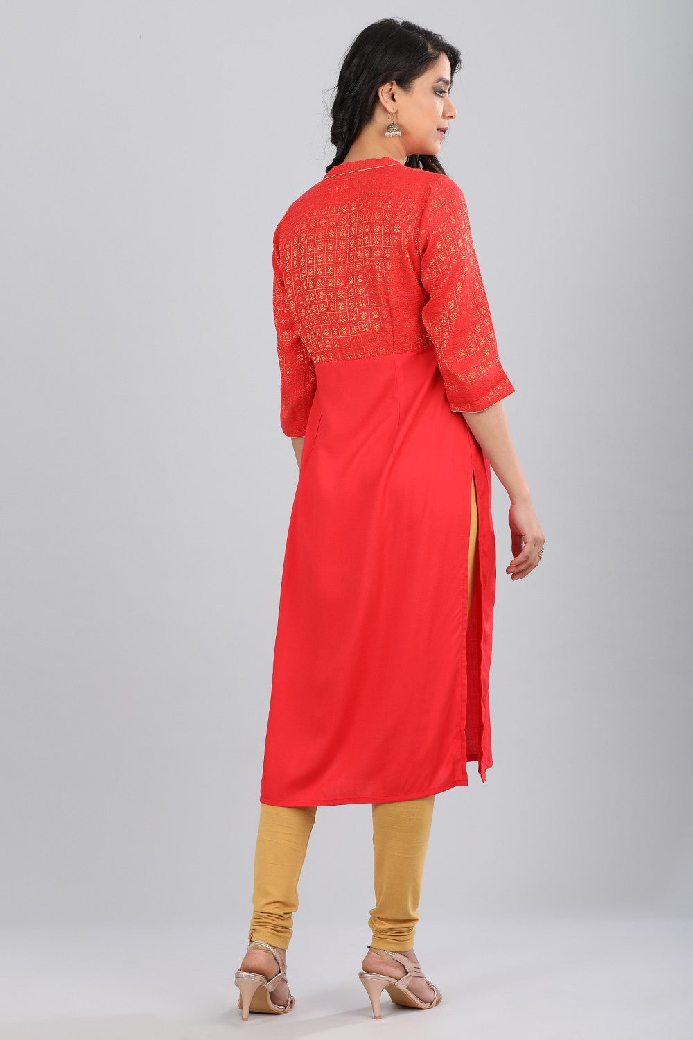 Red Mandarin Neck Embellished kurta