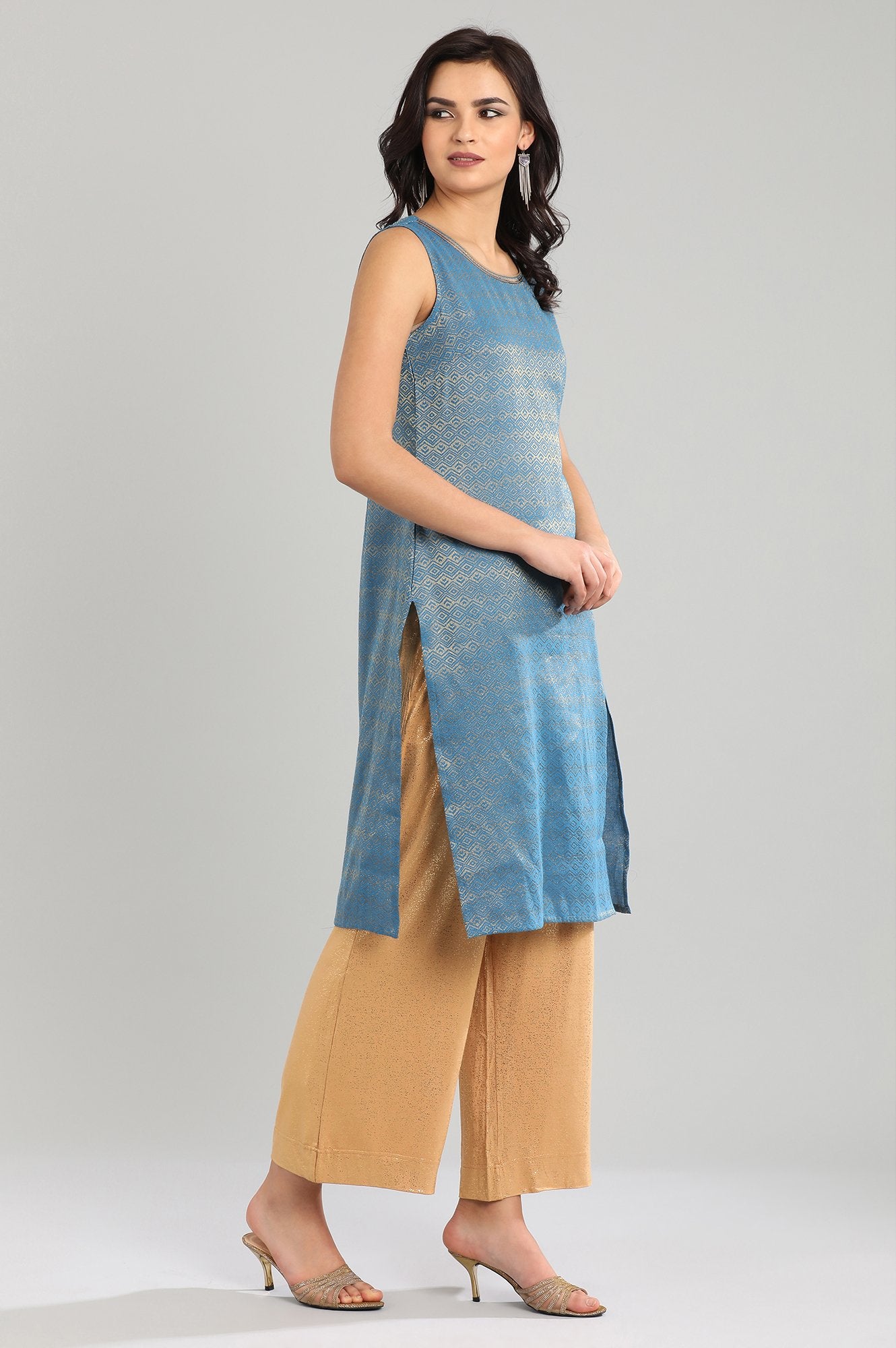 Blue Round Neck Yarn-dyed kurta