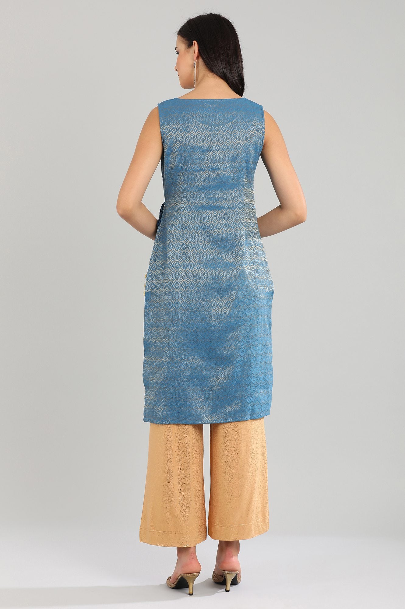 Blue Round Neck Yarn-dyed kurta