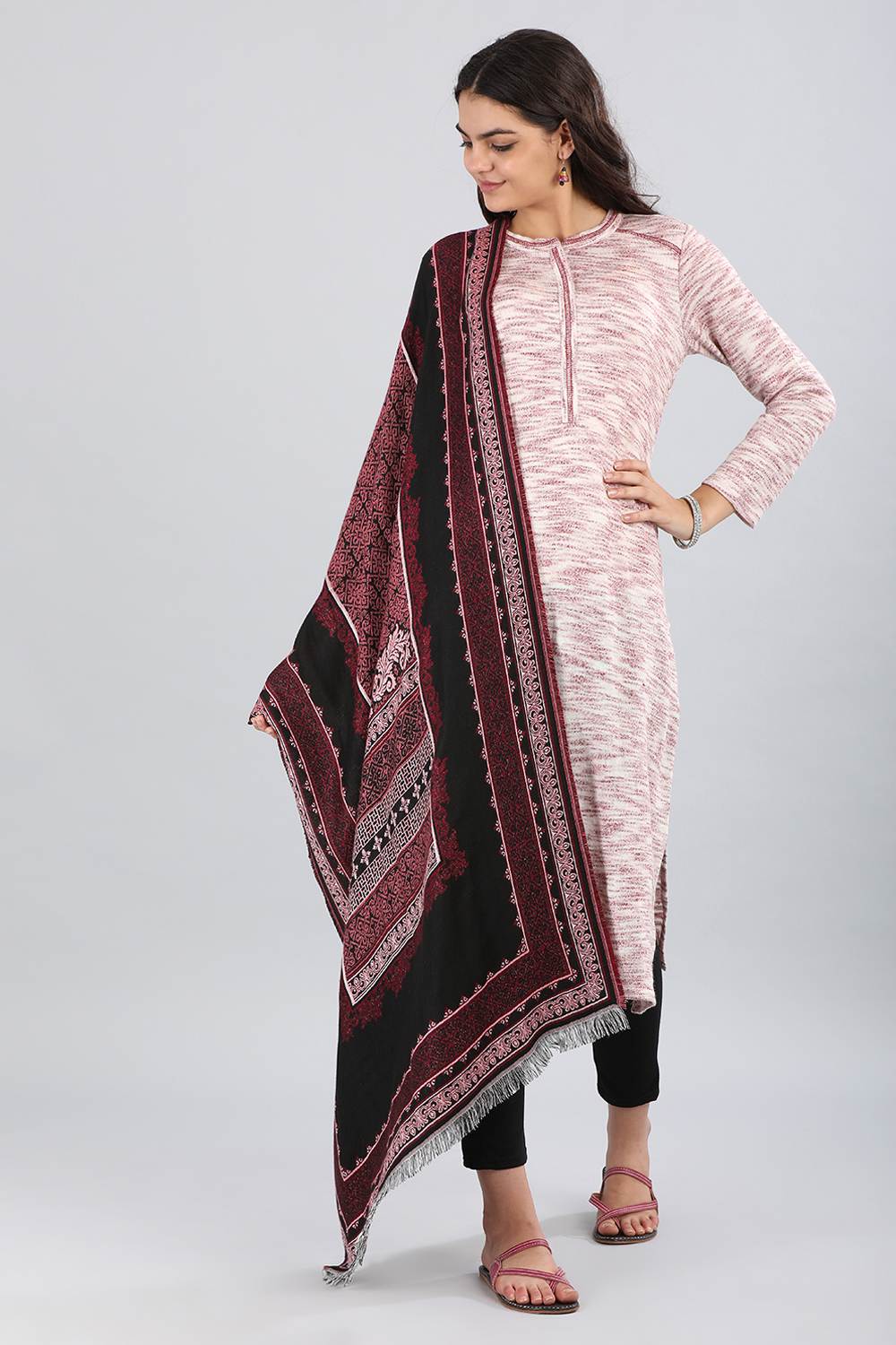 Maroon &amp; White Round Neck Yarn-dyed kurta