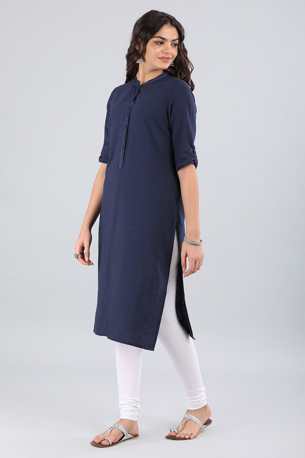 Blue Solid Mandarin Neck kurta