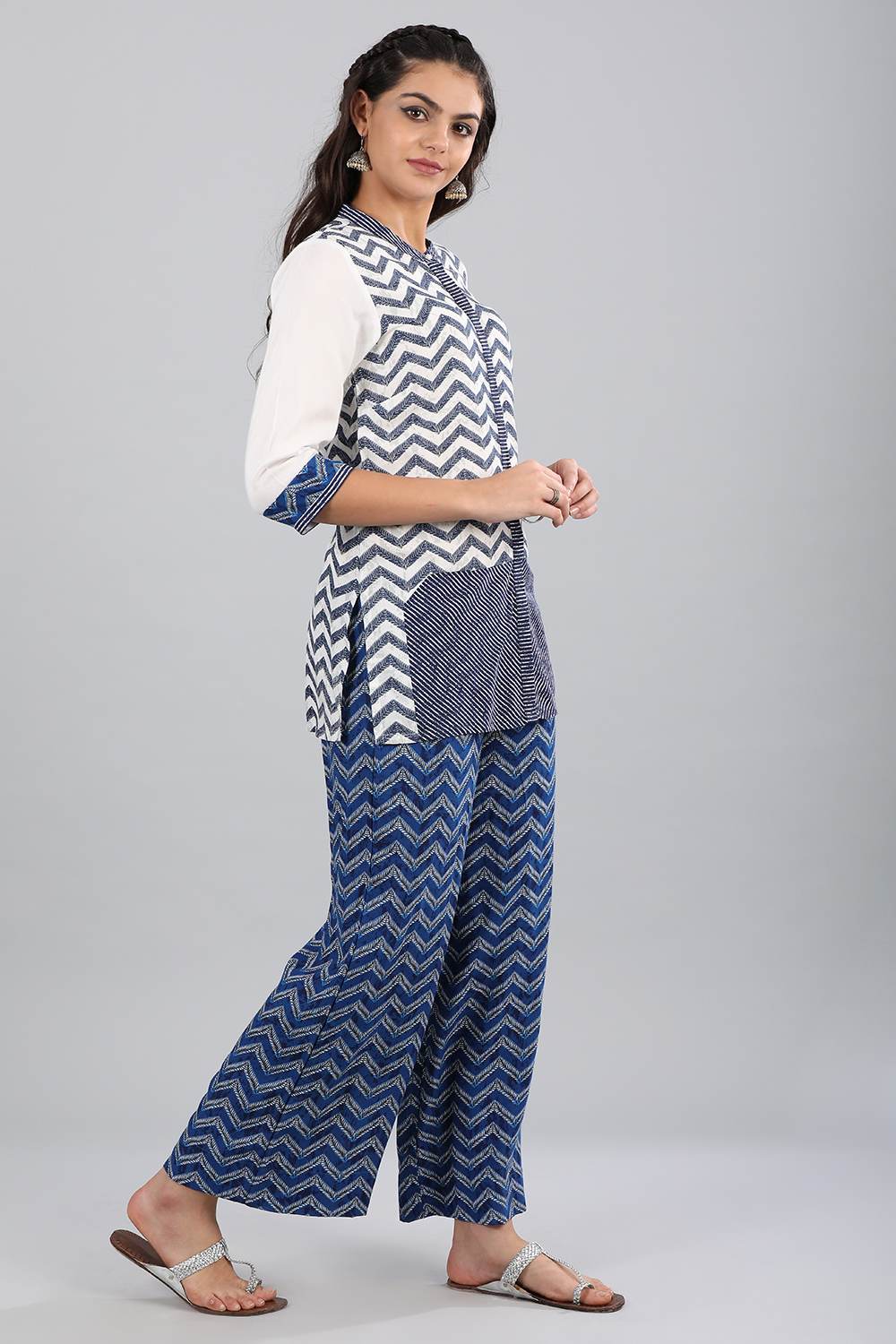 Blue Mandarin Neck Printed Gillet