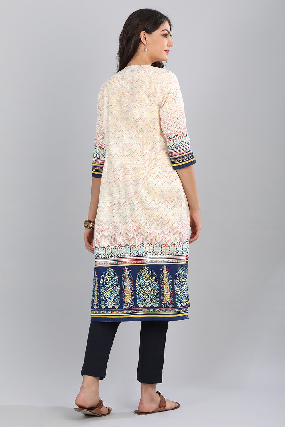 White Open Front Printed Gillet
