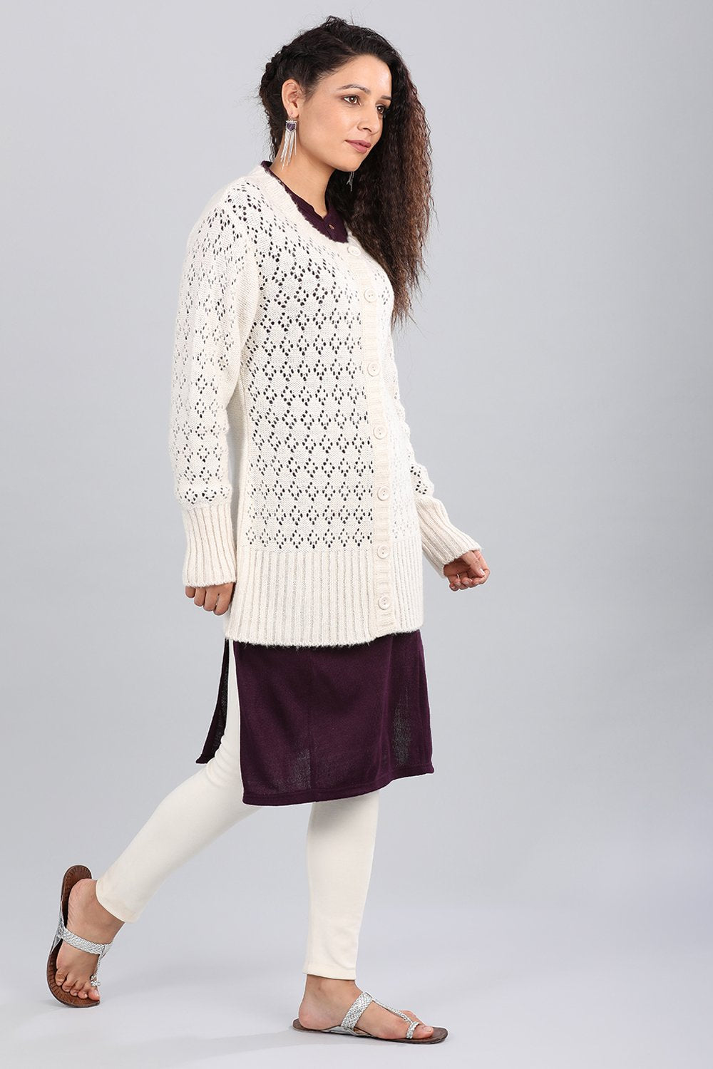 White Solid Round Neck Sweater