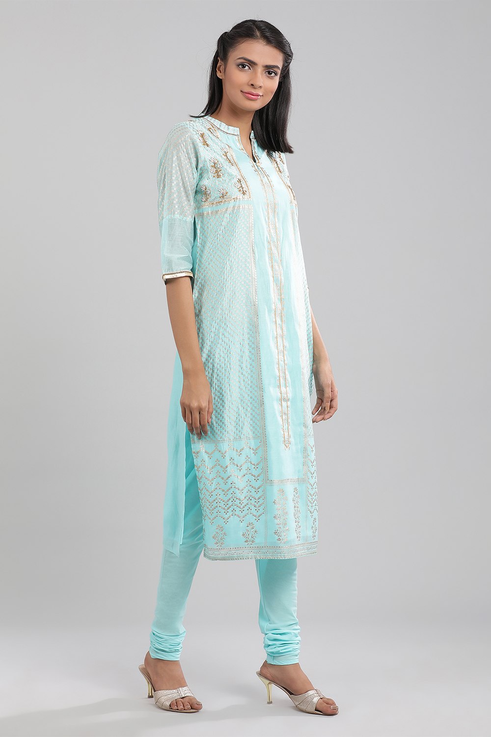 Blue Mandarin Neck Embellished kurta Set