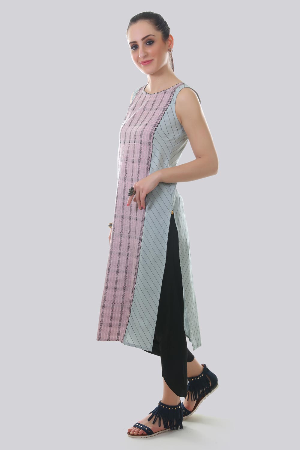 Pink &amp; Grey Round Neck Printed kurta