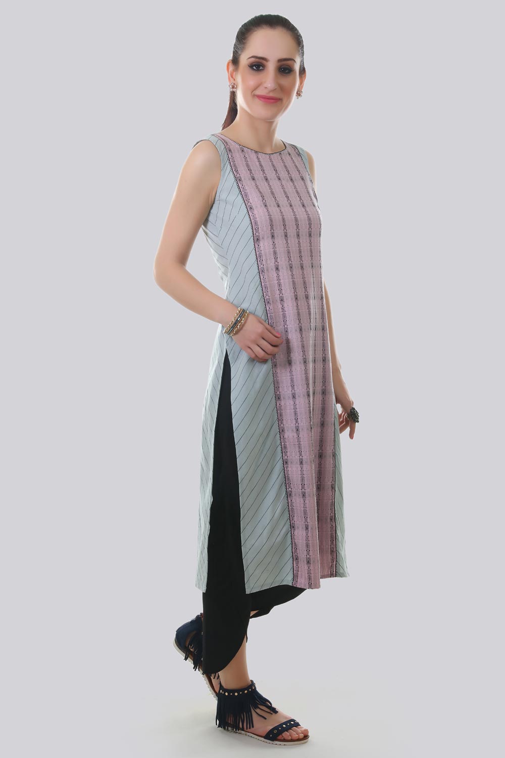 Pink &amp; Grey Round Neck Printed kurta