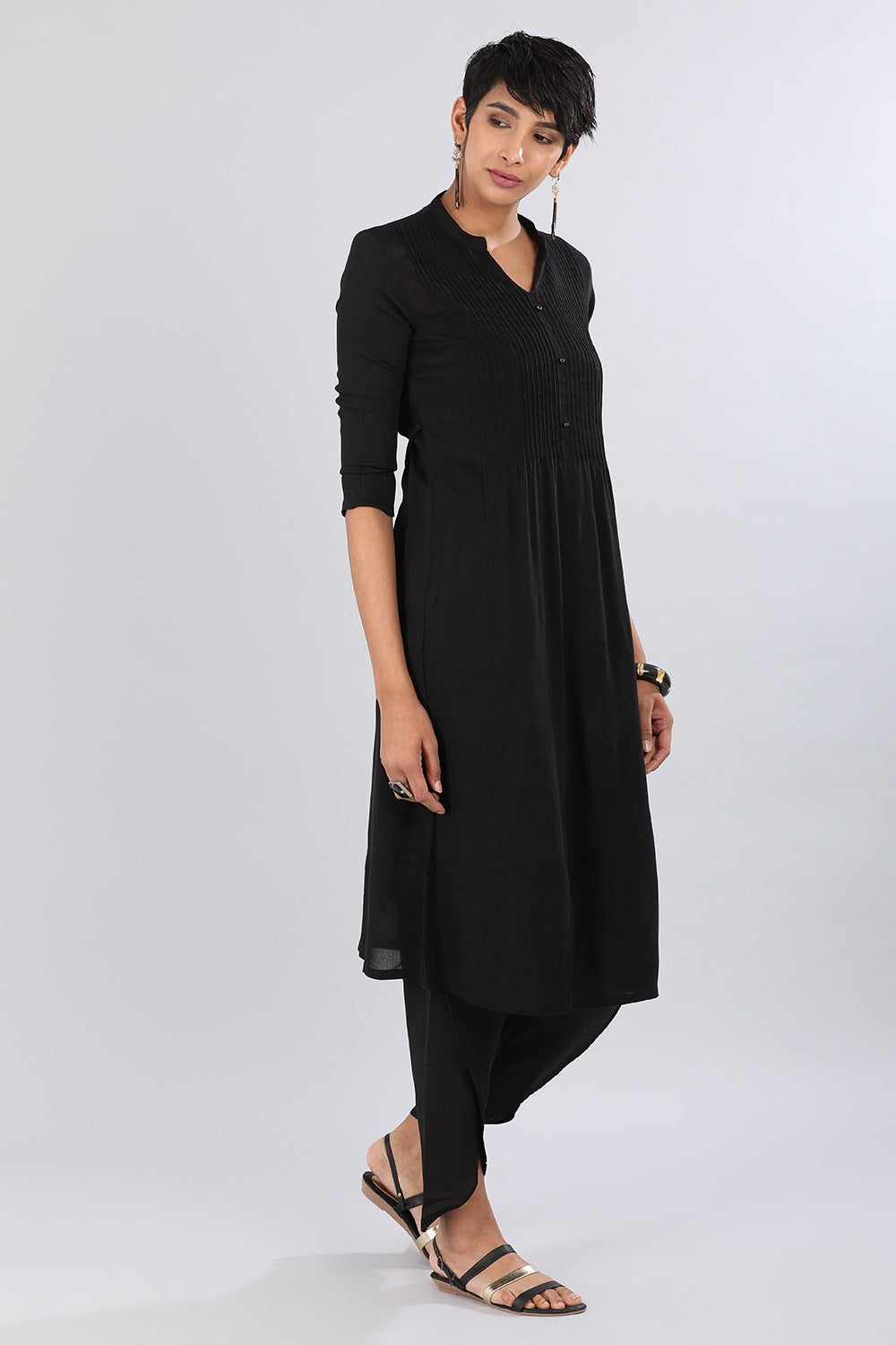 Black Mandarin Neck Solid kurta