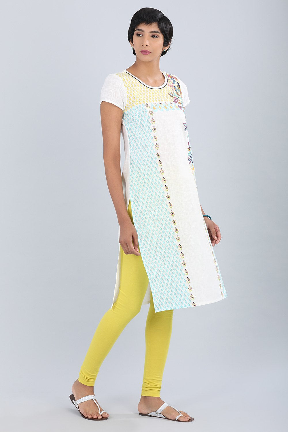 White Round Neck Printed kurta