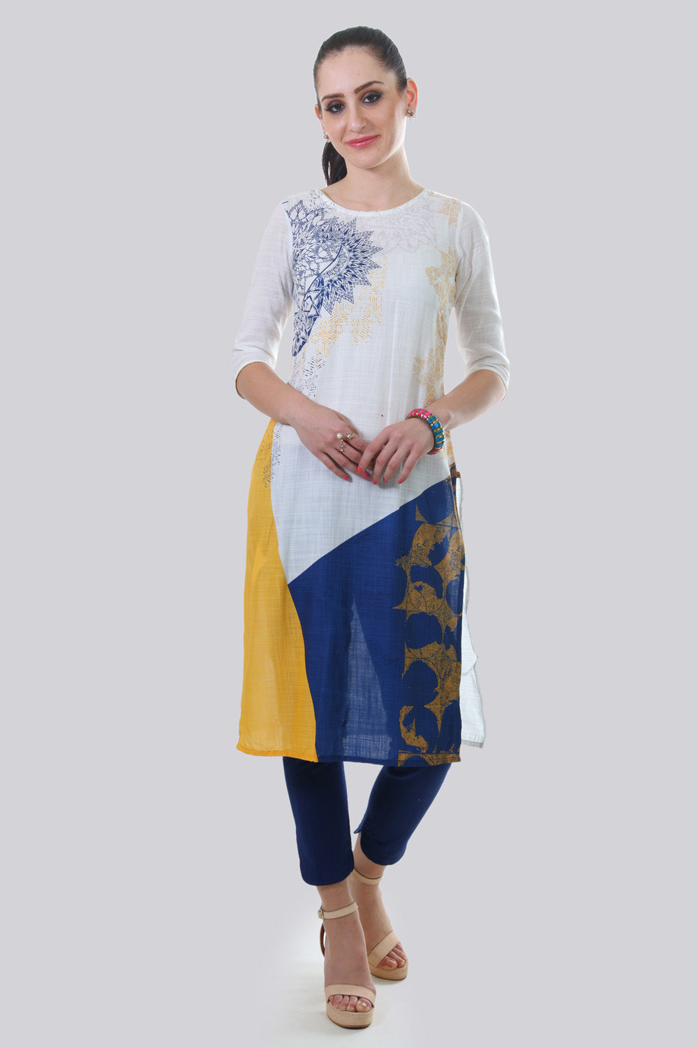 White Round Neck Printed kurta