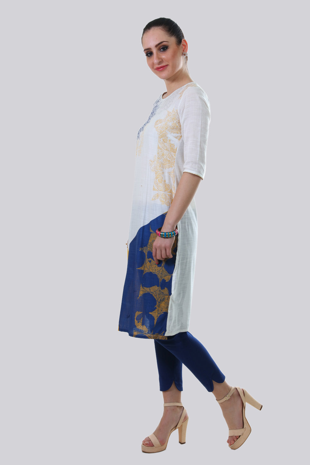 White Round Neck Printed kurta