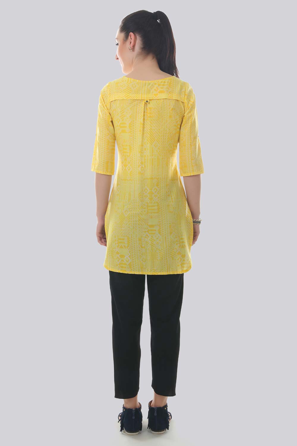 Yellow Printed Round Neck kurta