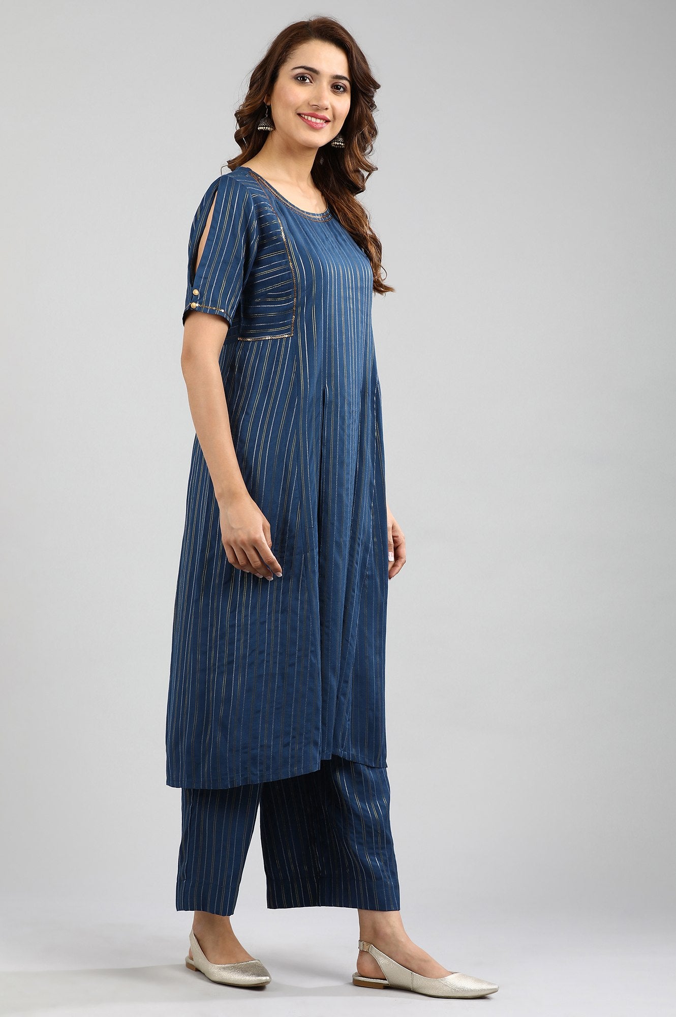 Blue Round Neck Yarn-dyed kurta