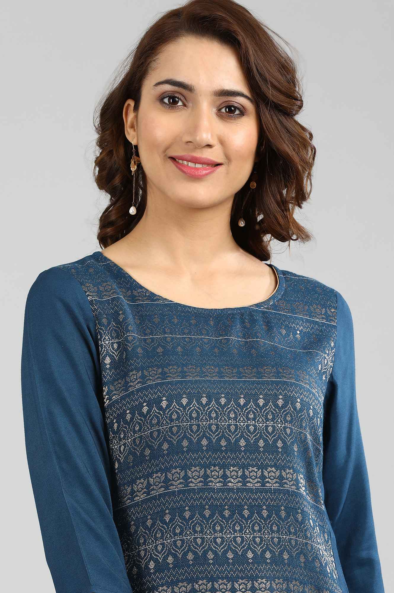 Blue Round Neck Yarn-dyed kurta