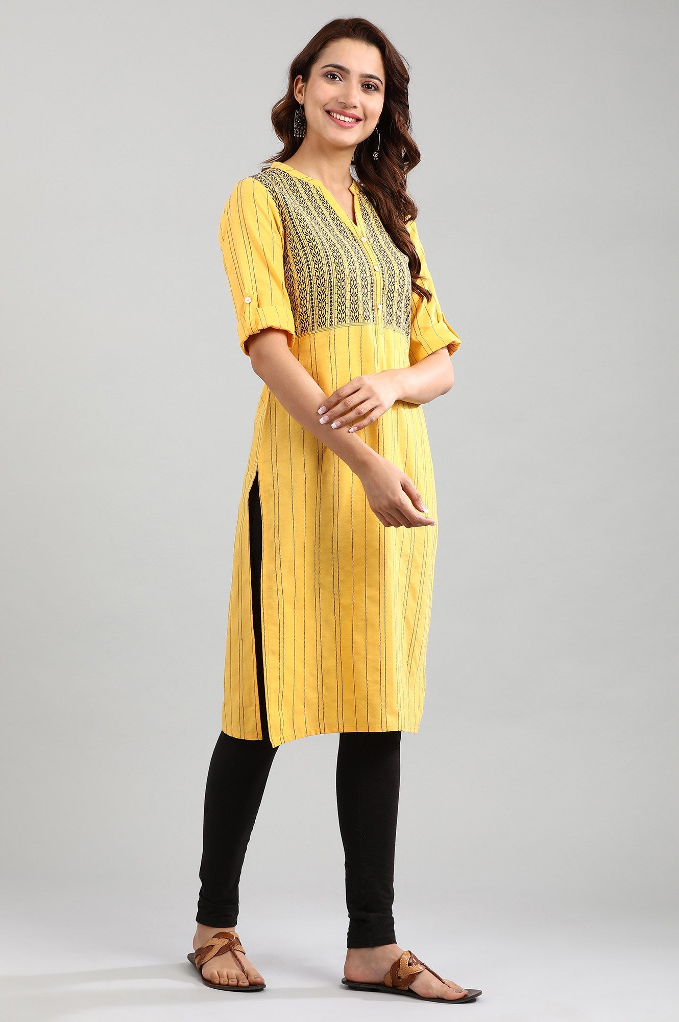 Yellow Band Collar Yarn-dyed kurta