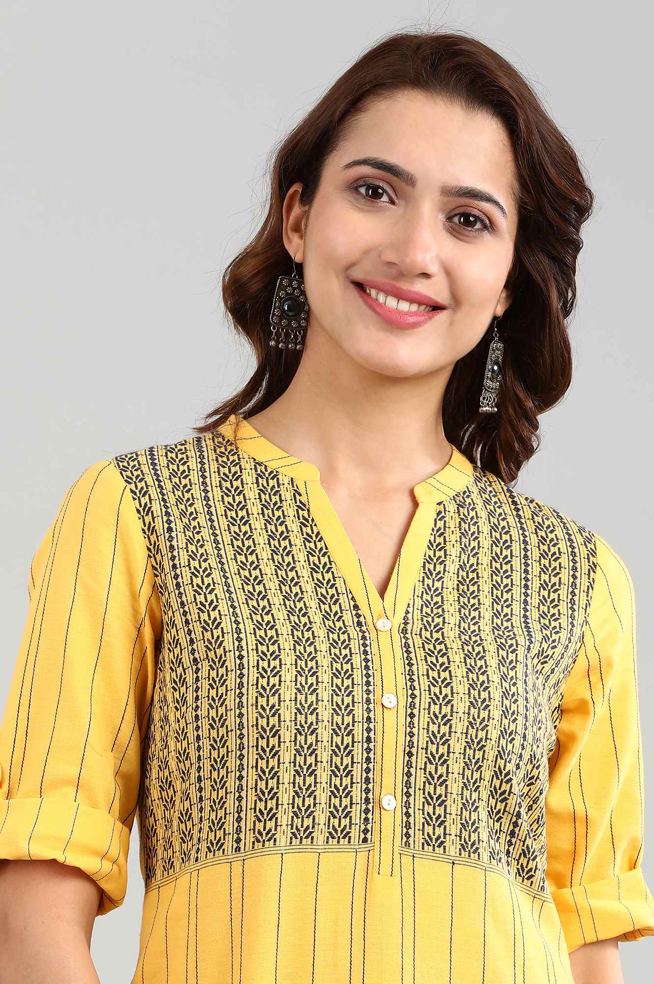 Yellow Band Collar Yarn-dyed kurta