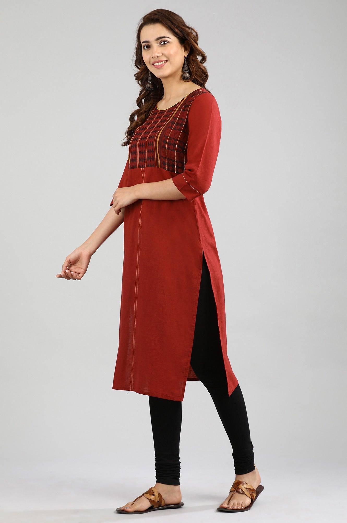 Red Round Neck Yarn-dyed kurta