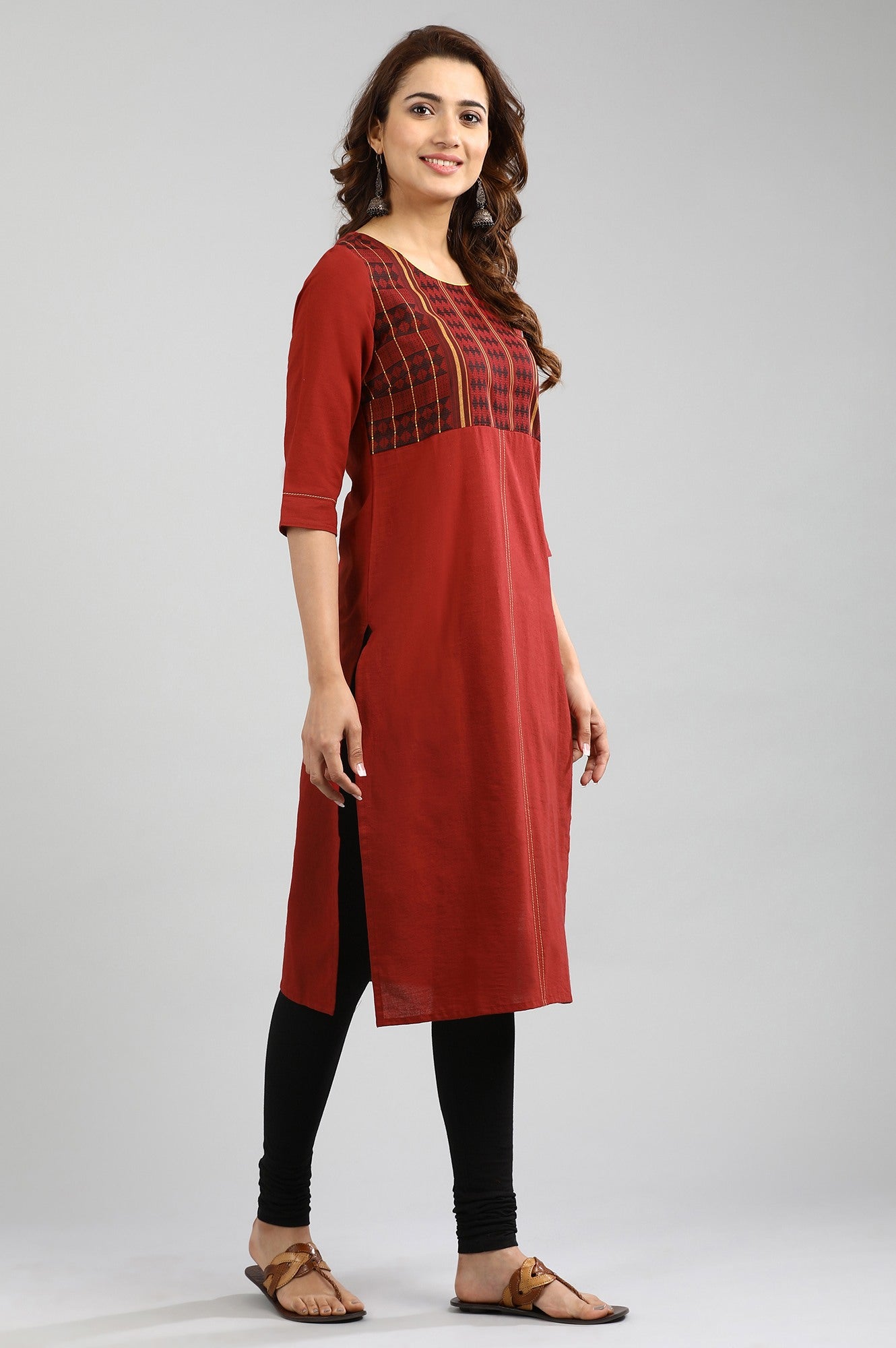 Red Round Neck Yarn-dyed kurta