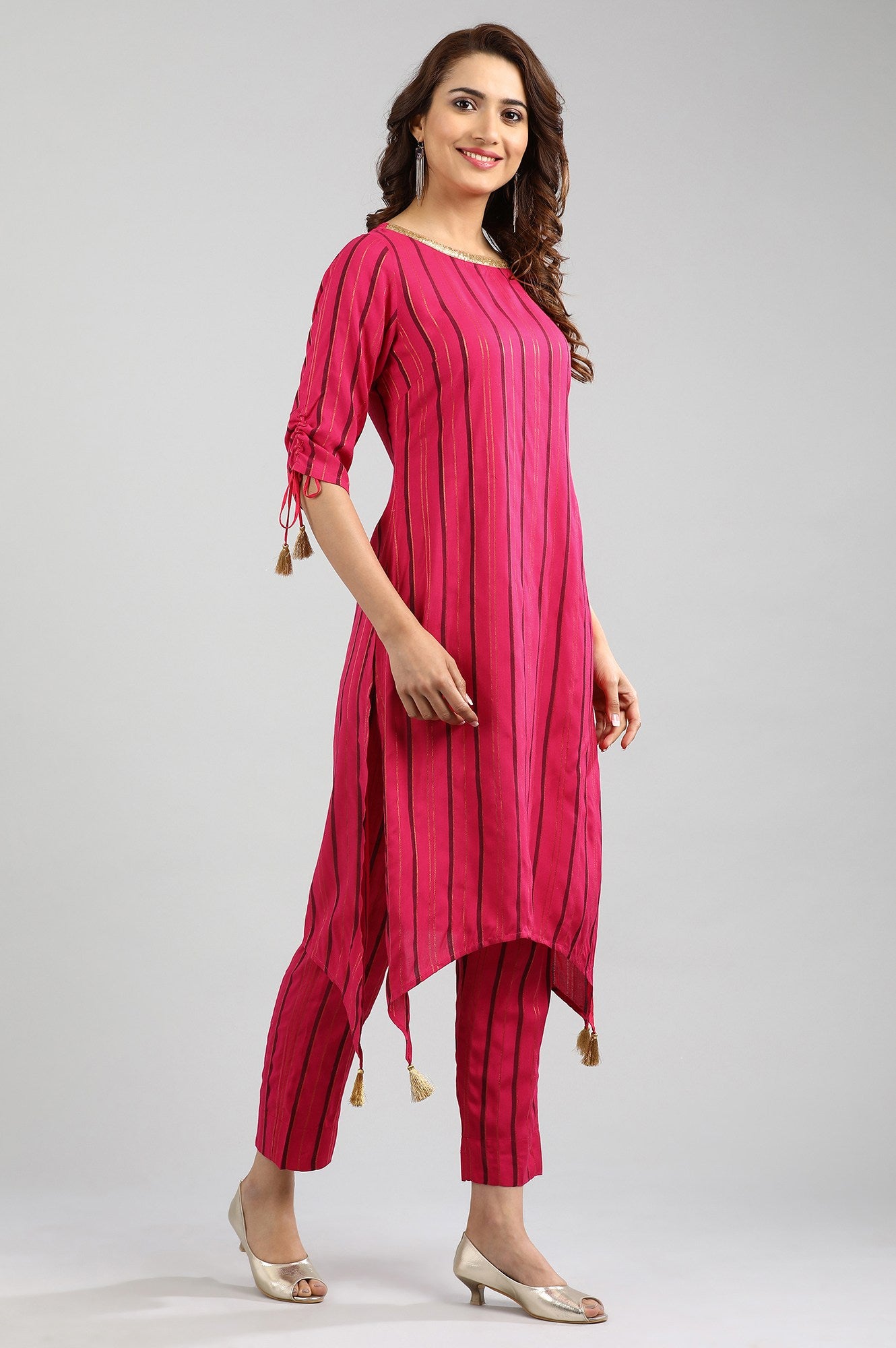 Pink Round Neck Yarn-dyed kurta