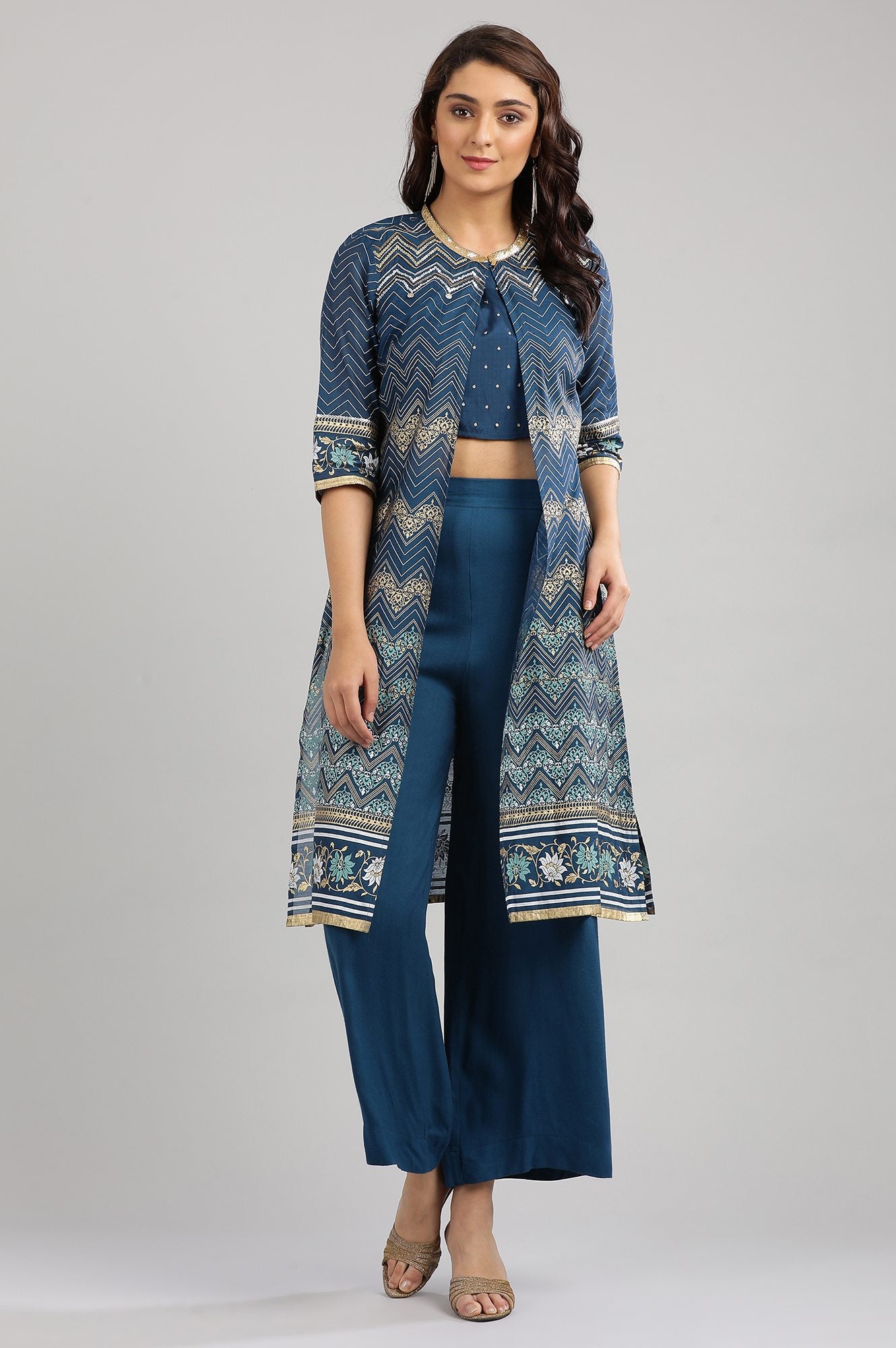 Blue Round Neck Embellished kurta Set