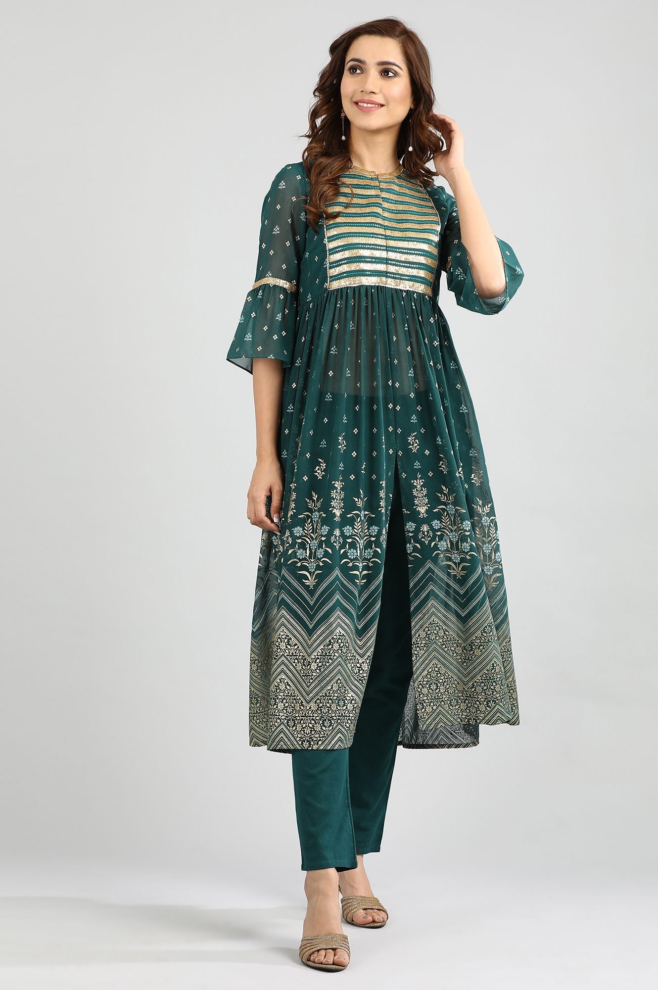 Green Round Neck Embellished kurta Set