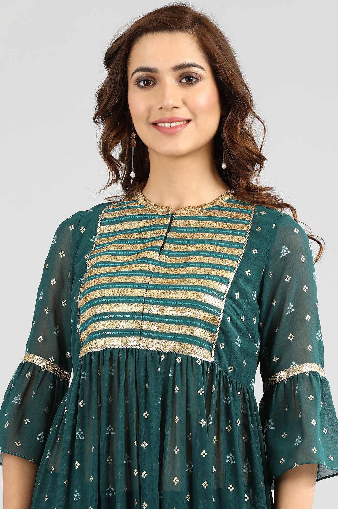 Green Round Neck Embellished kurta Set