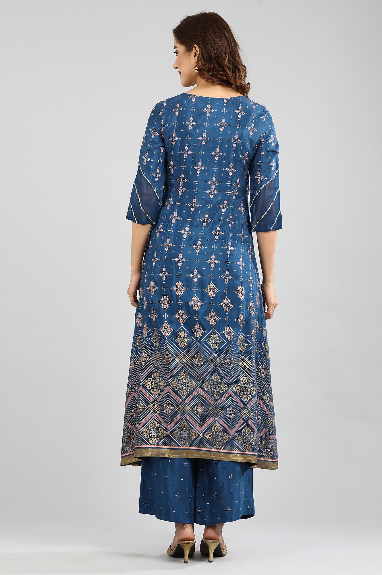 Blue Round Neck Embellished kurta Set